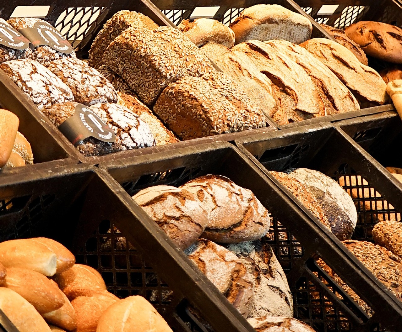 Backwaren in den Zweittags-Fachgeschäften der Bäckerei Pappert.