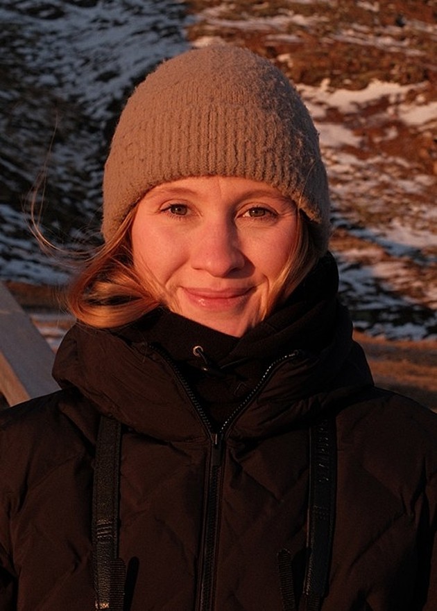 Abbildung zeigt die Fitnessbäcker-Trainerin Svenja Skulason.